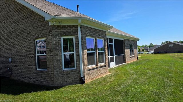 8365 Tralee Road, Clemmons, NC 27012