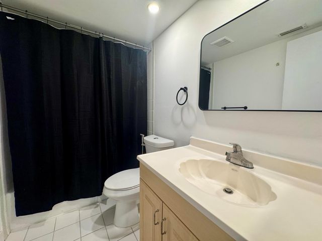 3662 SW 59th Avenue 2, Davie, FL 33314