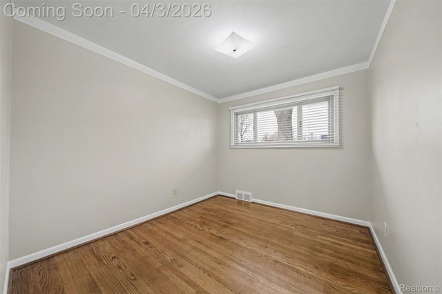 8031 Pardee Road, Taylor, MI 48180