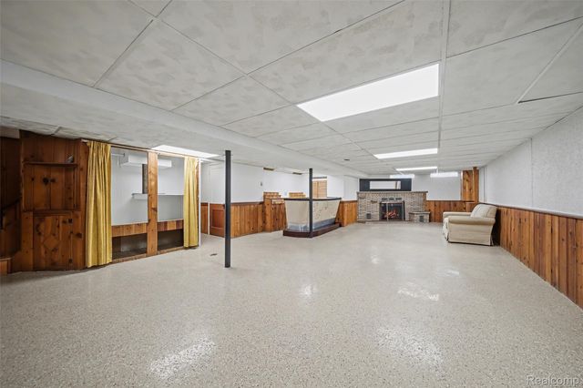 8031 Pardee Road, Taylor, MI 48180