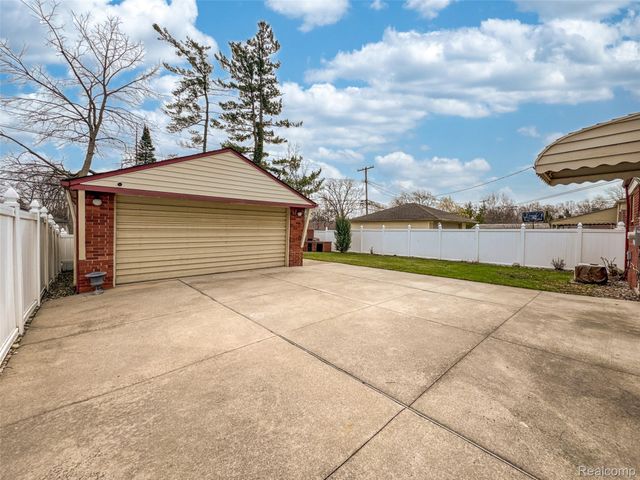 8031 Pardee Road, Taylor, MI 48180