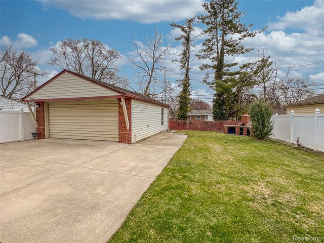 8031 Pardee Road, Taylor, MI 48180