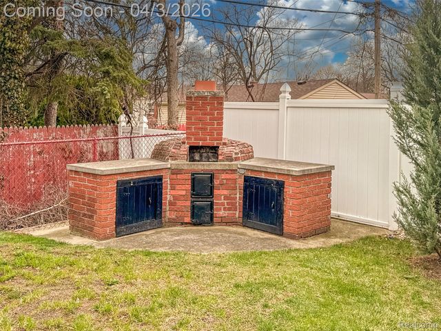 8031 Pardee Road, Taylor, MI 48180