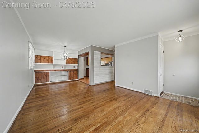 8031 Pardee Road, Taylor, MI 48180