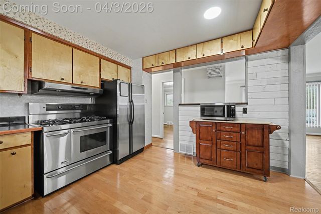 8031 Pardee Road, Taylor, MI 48180