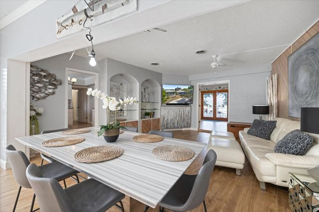 117 AURORA STREET E, Venice, FL 34285