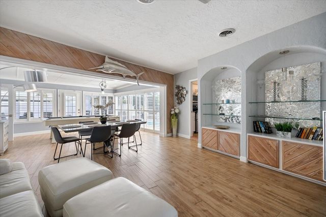 117 AURORA STREET E, Venice, FL 34285