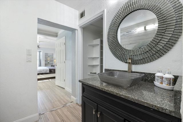 117 AURORA STREET E, Venice, FL 34285