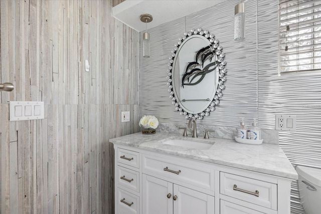 117 AURORA STREET E, Venice, FL 34285