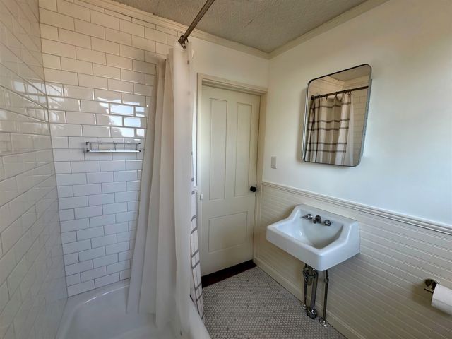 21 Linden Street, Somersworth, NH 03878