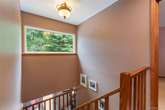 6 Hamlet Court, Wappingers Falls, NY 12590