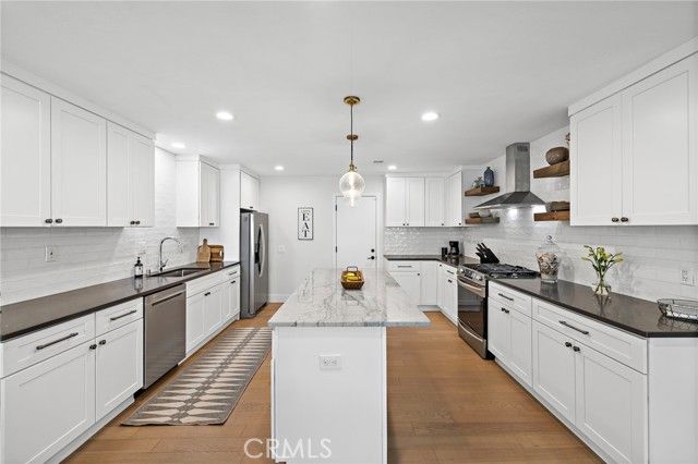 7722 Anillo Way, Carlsbad, CA 92009