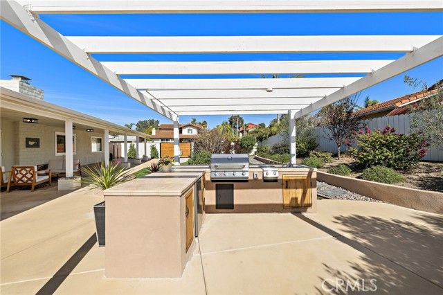 7722 Anillo Way, Carlsbad, CA 92009
