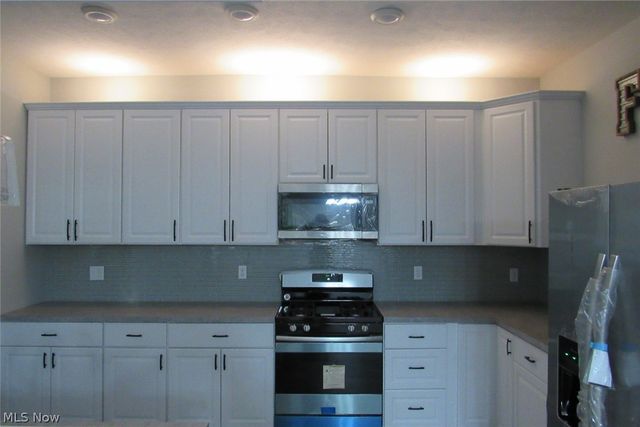 216 S Eagle Street, Geneva, OH 44041
