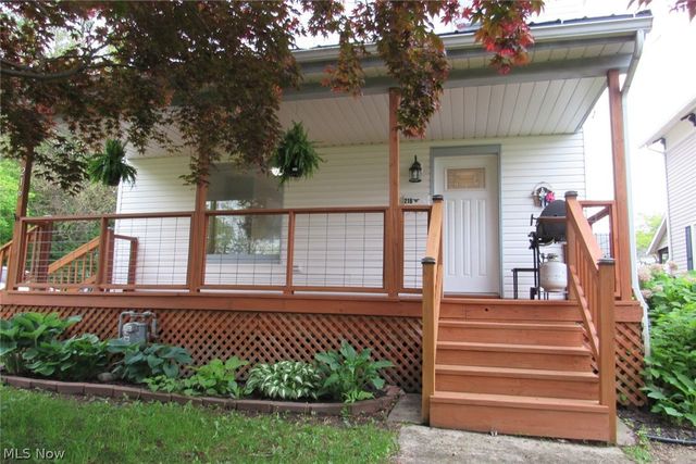 216 S Eagle Street, Geneva, OH 44041