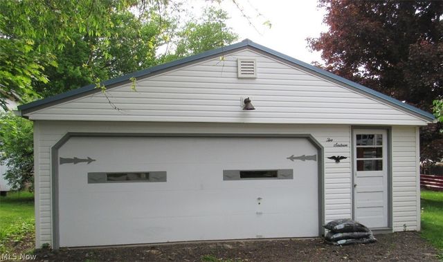 216 S Eagle Street, Geneva, OH 44041