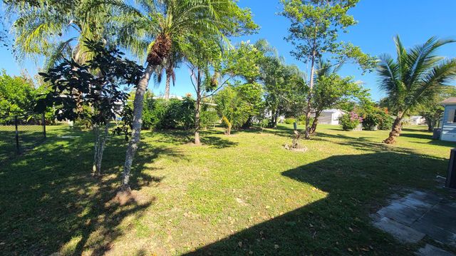 2745 SW Toronado Trail, Stuart, FL 34997