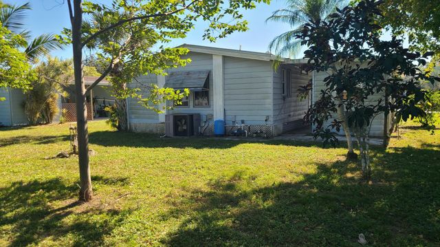 2745 SW Toronado Trail, Stuart, FL 34997