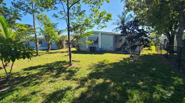 2745 SW Toronado Trail, Stuart, FL 34997
