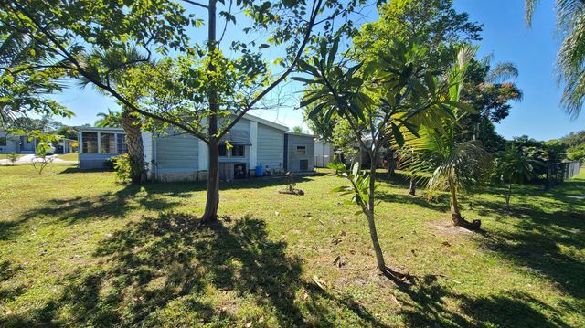 2745 SW Toronado Trail, Stuart, FL 34997