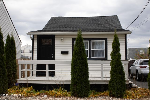 814 5th Street, Union Beach, NJ 07735