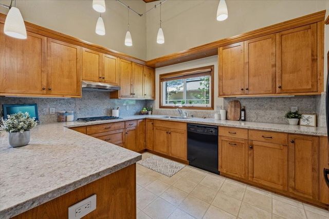 19555 Chaparral Cir, Penn Valley, CA 95946
