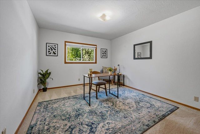 19555 Chaparral Cir, Penn Valley, CA 95946