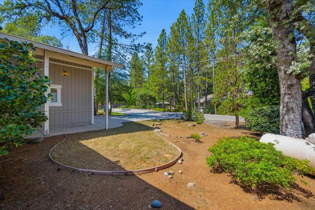 19555 Chaparral Cir, Penn Valley, CA 95946
