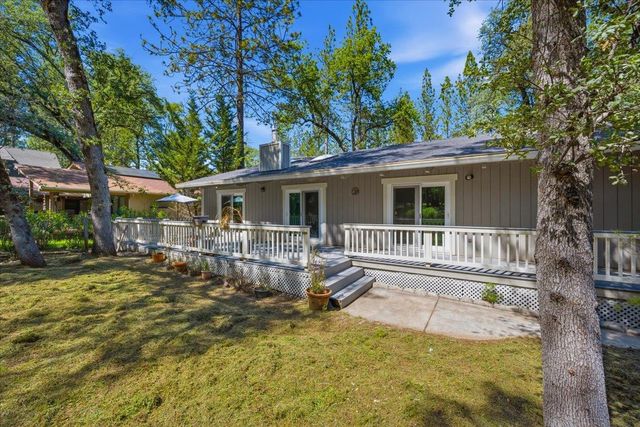 19555 Chaparral Cir, Penn Valley, CA 95946