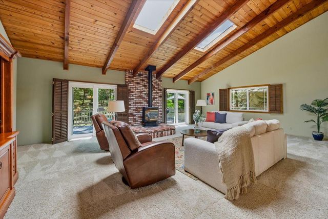 19555 Chaparral Cir, Penn Valley, CA 95946