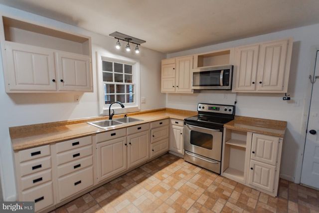 602 N. REYMANN ST, Ranson, WV 25438