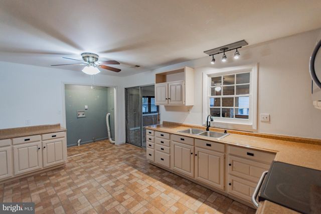 602 N. REYMANN ST, Ranson, WV 25438