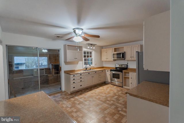 602 N. REYMANN ST, Ranson, WV 25438