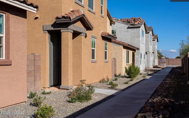 1107 E Descent Street, Tucson, AZ 85719