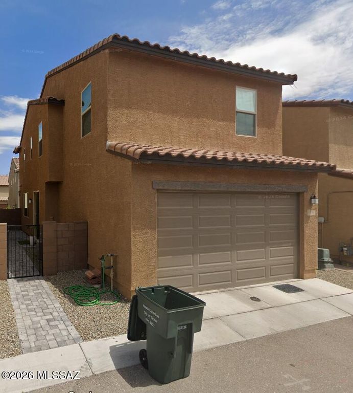 1107 E Descent Street, Tucson, AZ 85719