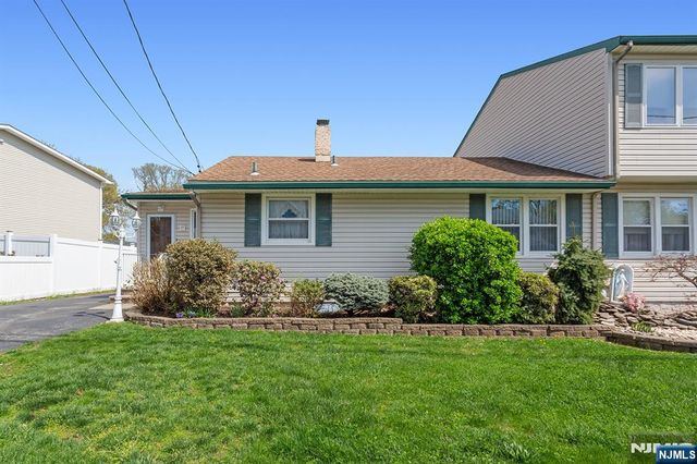 17 Obal Avenue, Elmwood Park, NJ 07407