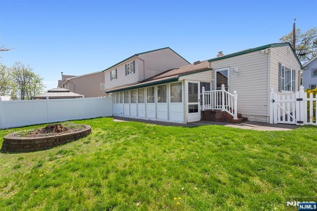 17 Obal Avenue, Elmwood Park, NJ 07407