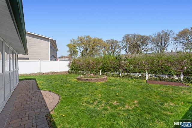17 Obal Avenue, Elmwood Park, NJ 07407