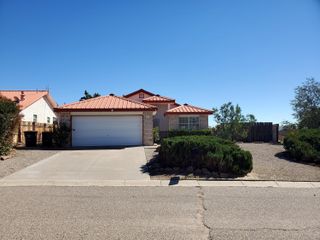 139 Vissing Place, Los Lunas, NM 87031