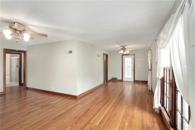 1123 S Liberty Street, Independence, MO 64050