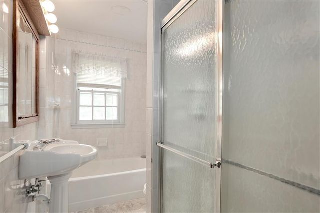 1123 S Liberty Street, Independence, MO 64050