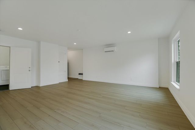 2605 Loyola LN, Austin, TX 78723