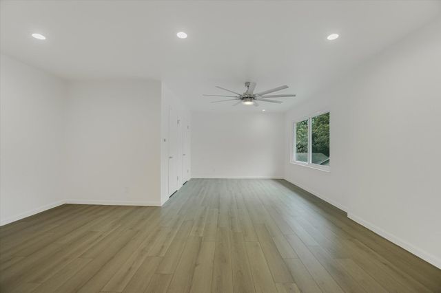 2605 Loyola LN, Austin, TX 78723