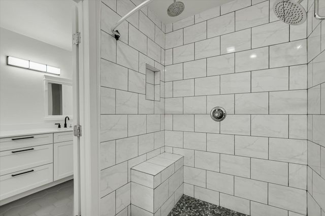 2605 Loyola LN, Austin, TX 78723