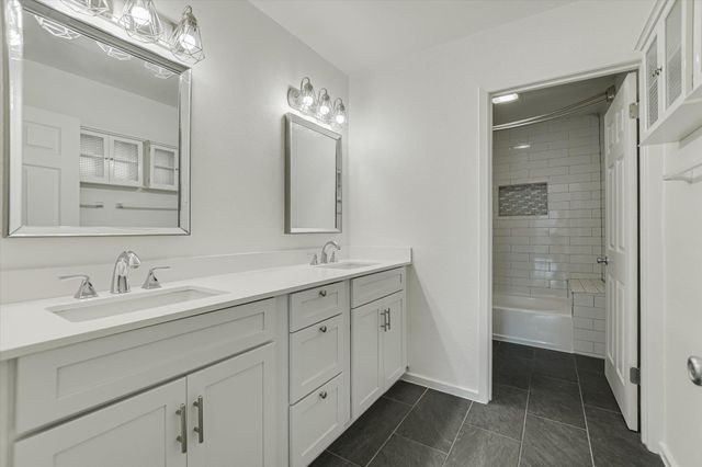 2605 Loyola LN, Austin, TX 78723
