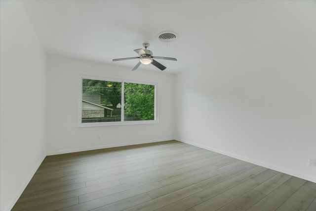 2605 Loyola LN, Austin, TX 78723