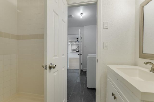 2605 Loyola LN, Austin, TX 78723