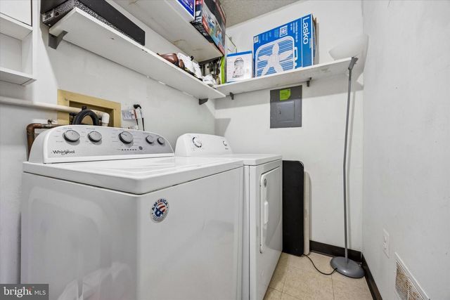 9 ALBURTUS CT, Lawrenceville, NJ 08648