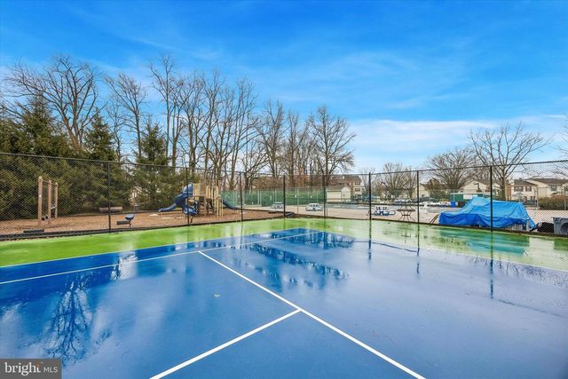 9 ALBURTUS CT, Lawrenceville, NJ 08648