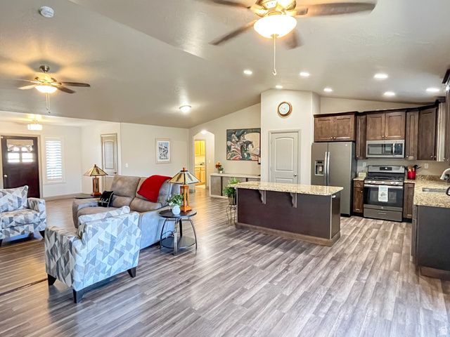 3678 N MONARCH DR, Cedar City, UT 84721